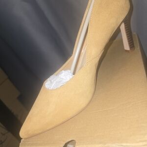 Elegant Tan Women's Heels
